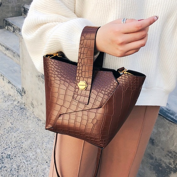 🔄🆕 CAIRO Crocodile Bucket Bag Set - Picture 4 of 6